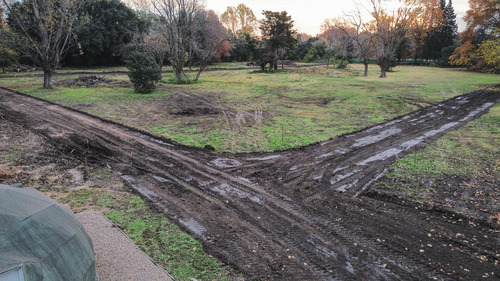 Terreno En Venta En Barrio Los Pinos Iii, Barrio Parque Yei Pora