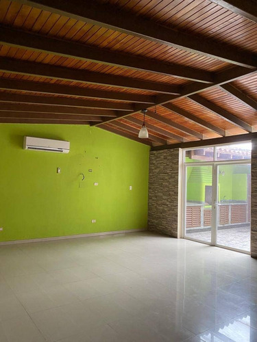 Imagen 3 de 9 de Townhouse En Venta En San Diego C143079 Liseth Varela Tlf-0414-4183728