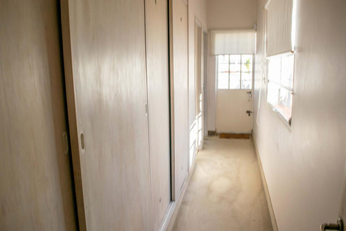 Casa De 4 Ambientes Con Cocheras En Venta En La Lucila