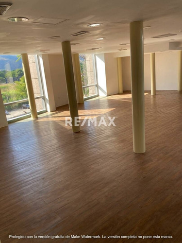 Imagen 13 de 14 de Hilmar Rios C156181 Alquila Oficina En Naguanagua Tlf-0414-432-69-46 @hilmaririos.remax.al
