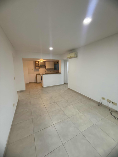 Departamento Dos Ambientes Dueño Directo Con Cochera Baulera