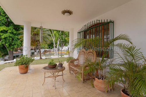 Carla Gonzalez Casa En Venta En Prados Del Este Mls #23-33859 Cg