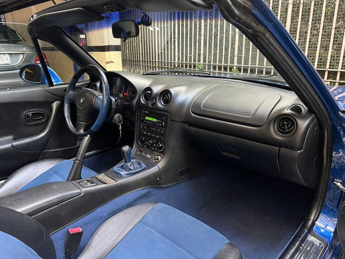 Mazda Mx-5 Convertible 2d 1999 Com 14,000 Millas