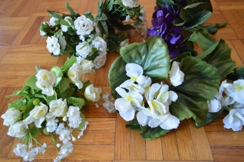 Flores De Artificio, Lote Ramitos Pequeños Violetas, Blancas