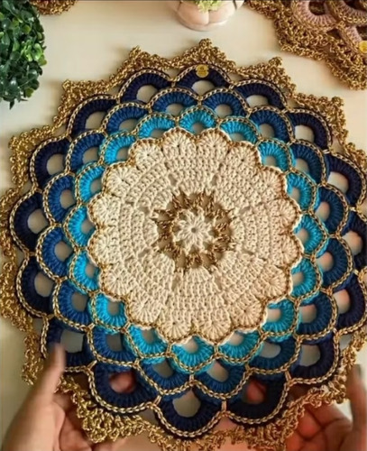 Souplat Turco Luxo Feito Em Crochê Com Fio Dourado