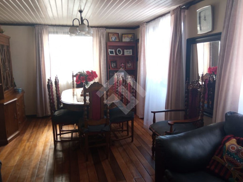 Casa En Venta De 3 Dorm. En Macul
