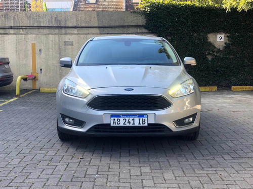 Imagen 8 de 13 de Ford Focus Iii 2.0 Sedan Se Plus At6 2017