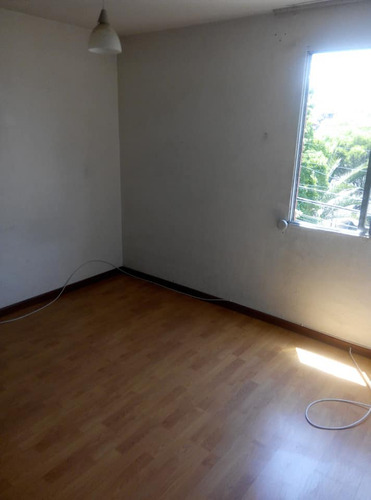 Se Vende Dpto 3d 1b 1est, Sin Ascensor, Amapolas / Coventry