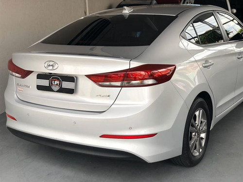 Hyundai Elantra 2.0