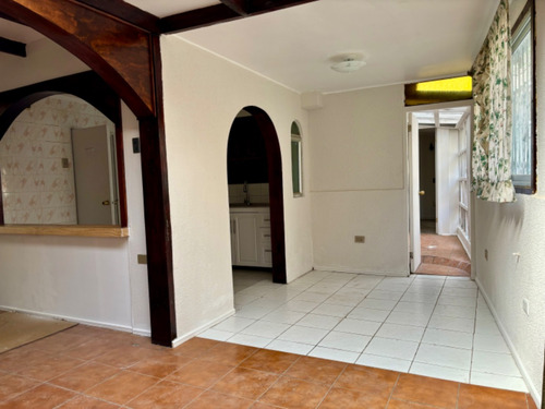 Amplia, Cómoda Y Soleada, 5 Dormitorios, 4 Baños, Sala Estar