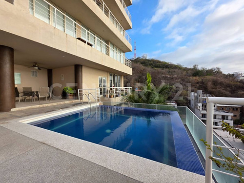 Se Vende Estudio En Torre Rich Coast, Puerto Vallarta, Jalisco.
