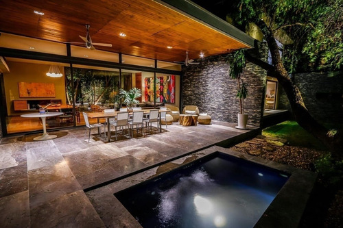 Imagen 1 de 14 de Casa En Venta En Villas Del Mesón