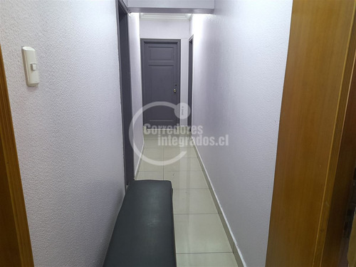 En Paseo Bulnes, 10 Privados, 4 Baños, La Moneda
