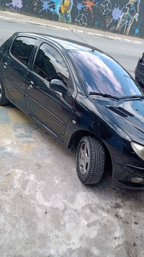 Imagem 9 de 11 de Peugeot 206 2005 1.4 Feline 5p