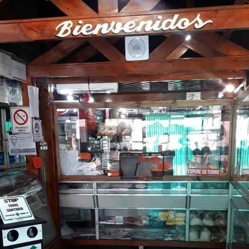 Panaderia Instalada Con Deptos. 1 Y 3 Amb.