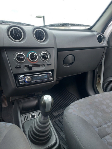 Imagen 13 de 16 de Chevrolet Celta 1.4 Full