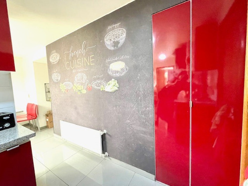 Hay Que Verla!!!, A Pasos Colegio Monte Tabor Y Stgo College