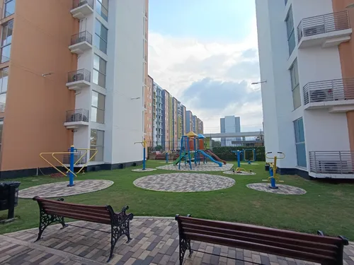 Apartamento En Arriendo En Prados Del Este. Cod A30473