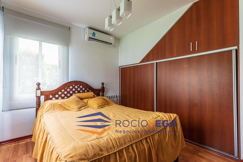 Casa A La Venta En Casco De Álvarez Moreno