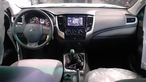 Imagen 5 de 6 de Mitsubishi L200