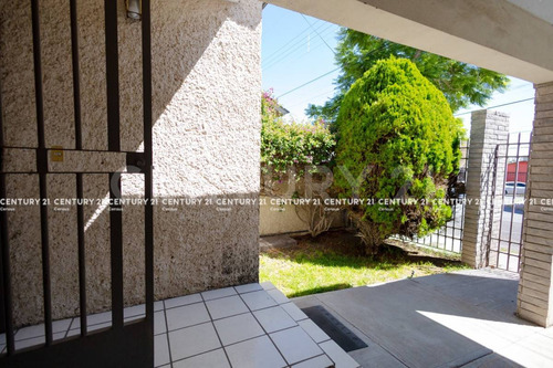 Casa En Venta En Lomas Universidad Chihuahua, Chih.