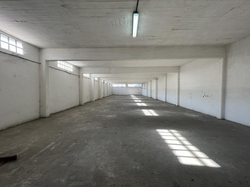 Imagen 4 de 6 de Galpón En Venta La Tablada