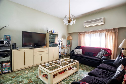 Venta Casa 6 Amb.villa Devoto Garage Quincho Playr