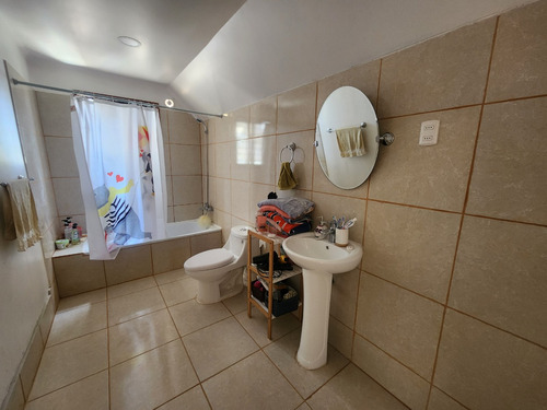 Casa Amplia 5 Habitaciones Baños Estacionamiento 3 Vehiculos