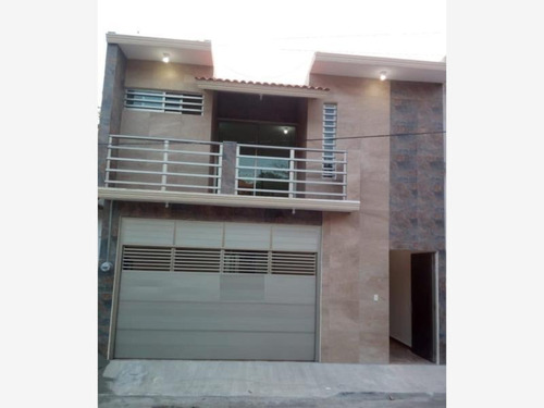 Imagen 1 de 12 de Casa Sola En Venta Adalberto Tejeda