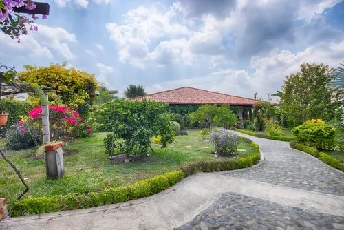 Casa De Lujo Ubicada En Rozo