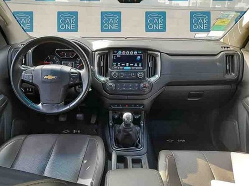 Imagen 10 de 16 de Chevrolet S10 2.8 Td D/cab High C. 4x2 2017