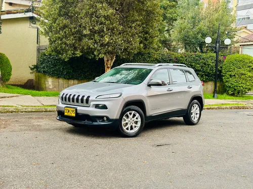 Jeep Cherokee 3.2 Longitude