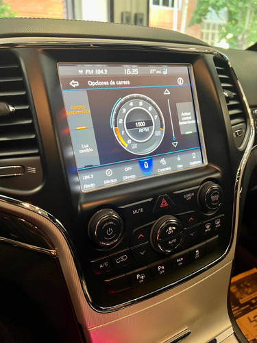 Imagen 18 de 25 de Jeep Grand Cherokee 2018 6.4 Srt Atx 465hp At