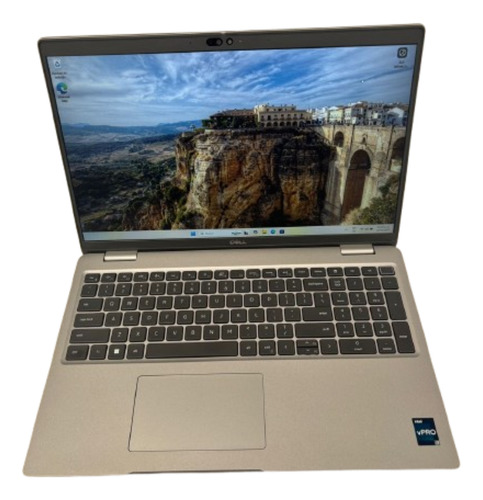 Laptop Dell Latitude 5540 I7 13th 16 Ram 512 Ssd 15in (Usado)