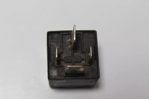 Relay Rele Alta Potencia 4p 12v 70a Iveco 504053413 692.20 (Usado)