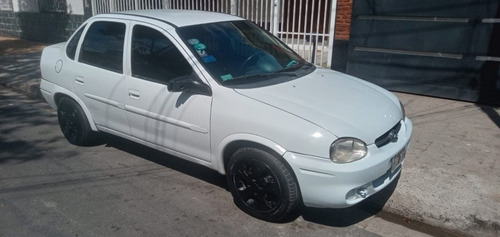 Imagen 3 de 13 de Chevrolet Corsa 2007 1.6 Super Pack Estilo
