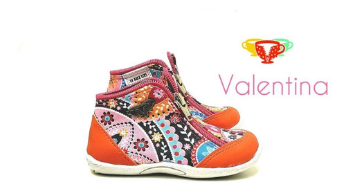 Imagen 2 de 4 de Zapatillas Infantiles Te Para Tres Modernas Cómodas Nuevas