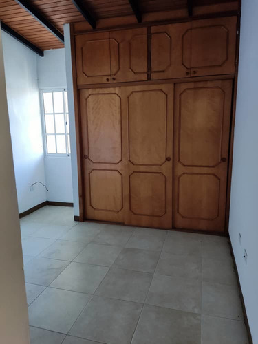 Imagen 4 de 10 de Casa En Venta En Urbanización Valle De Oro, San Diego