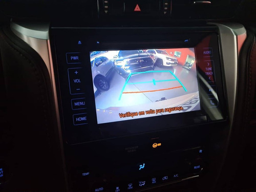 Imagem 9 de 10 de Toyota Hilux Sw4 2.8 Srx 4x4 7 Lugares 16v Turbo