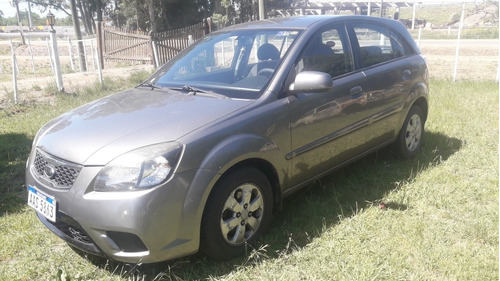 Kia Rio 1.4 Full  Automático