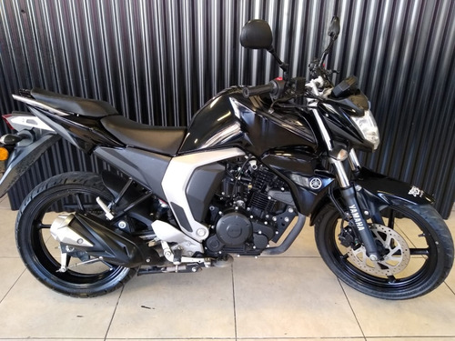 Yamaha Fz Fi 2019 * Permuto * 12 Y 18 * ( No Honda Titan)