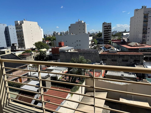 Venta Monoambiente Con Balcon Muy Luminoso Flores