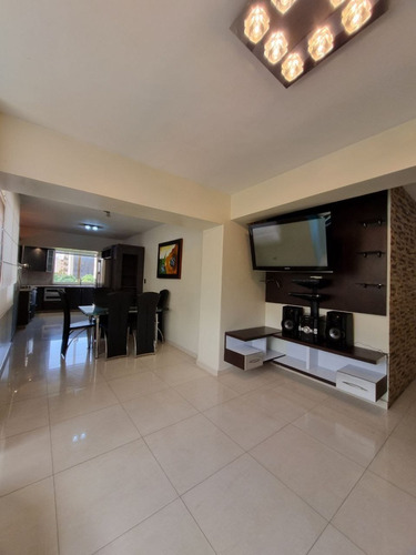 Apartamento En Alquiler En La Zona Norte De Maracay, Las Delicias.