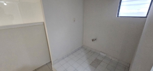 Oficina De 120m2 Por Av De Las Fuente En Lomas De Tecamachalco