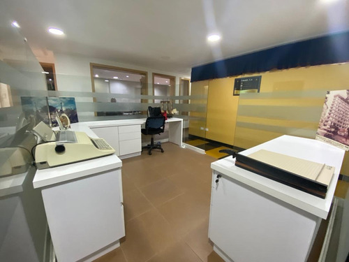Casa Comercial En Venta En La Castellana