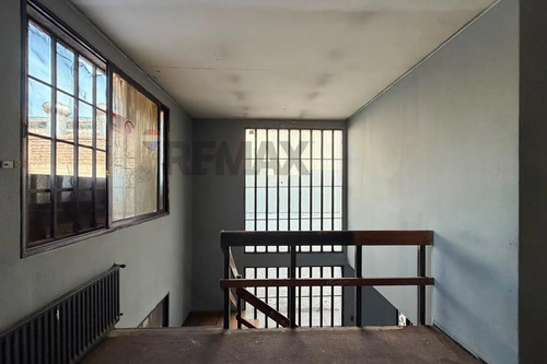 Arriendo Oficina Con Galpón Viel/autop Central