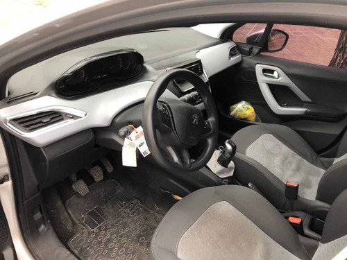 Peugeot 208 1.5 Active 2014