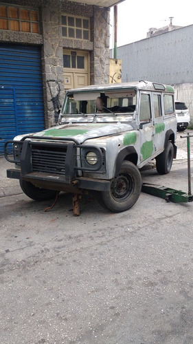 Land Rover Defender Sucata