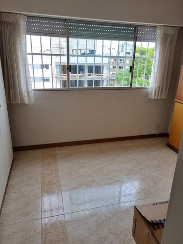 Imagen 22 de 27 de Rambla De Puerto De Buceo, Piso Alto Reciclado, 149 Mts. Cuadrados, Garage X2 Y Piscina!!