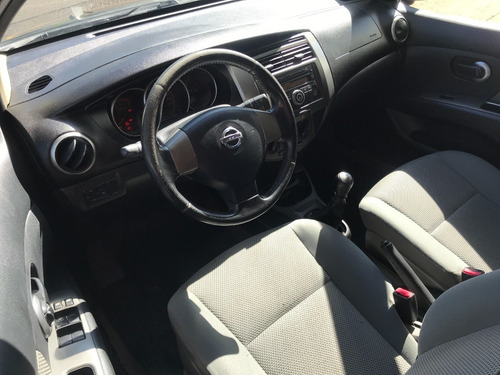 Imagem 7 de 15 de Nissan Livina Grand S 1.8 16v Flex Fuel Mec 2010
